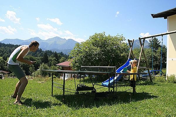 Kinderspielplatz-Sommer