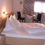Photo of Suite mit DZ, Dusche/WC, 3 ZuBe, 9